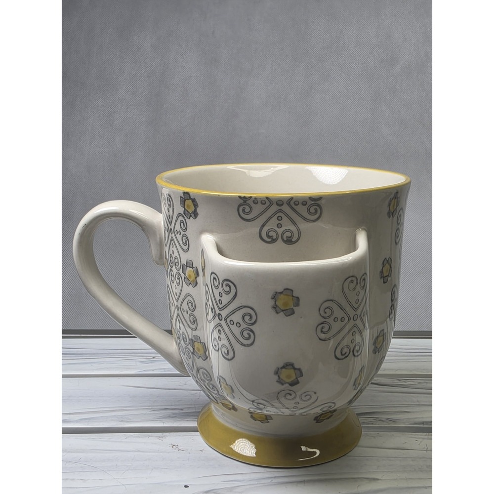 CREATIVE Co-op Pedestal Tea Bag Holder Mug Ceramic Cup  Geometric , Collectable